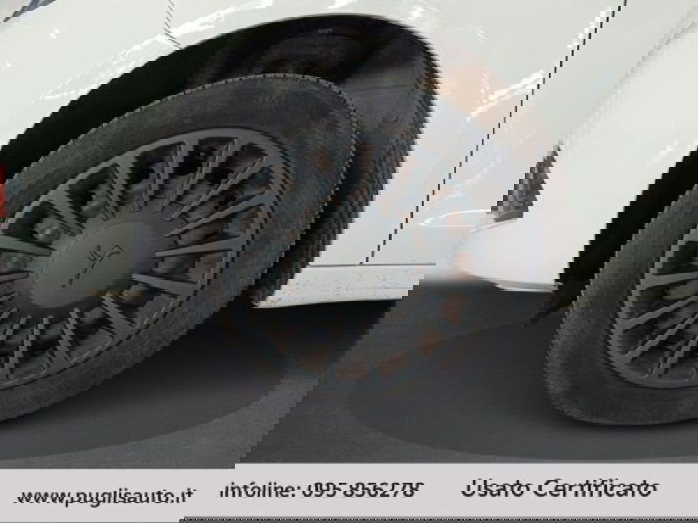 Lancia Ypsilon usata a Catania (14)