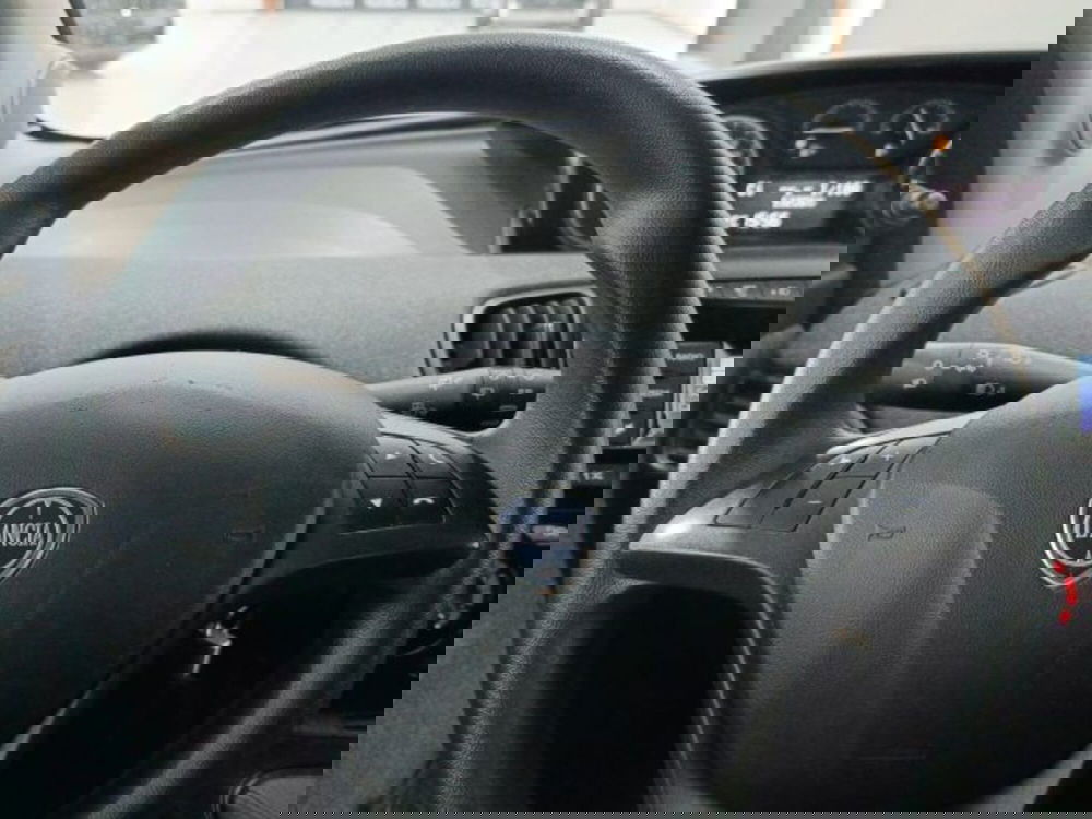 Lancia Ypsilon usata a Catania (17)