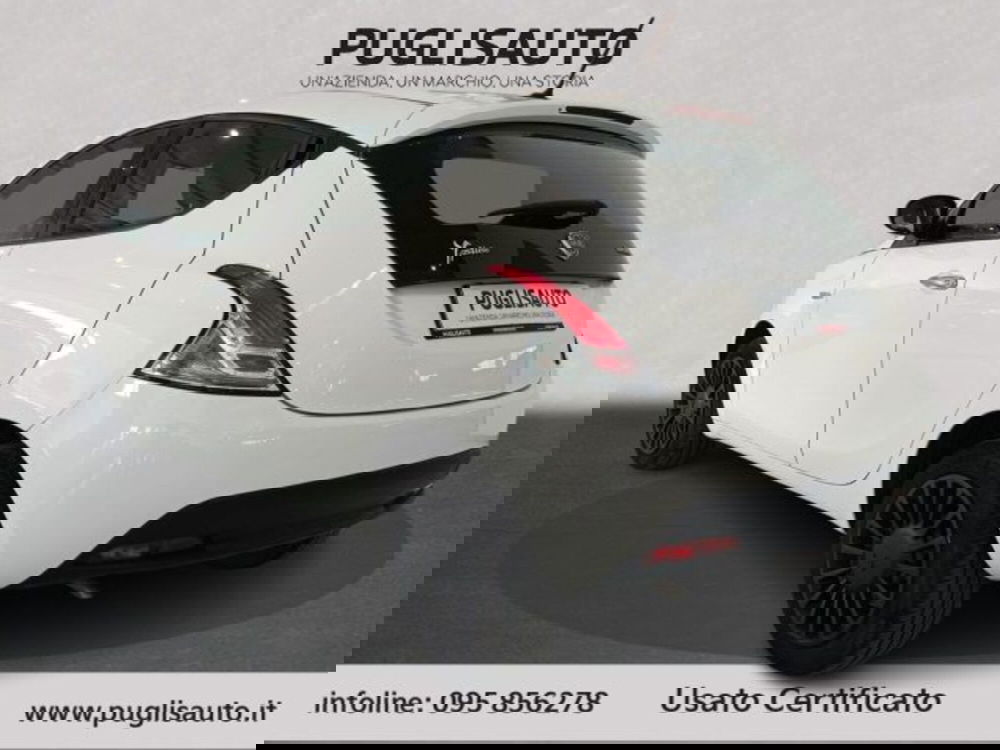 Lancia Ypsilon usata a Catania (6)