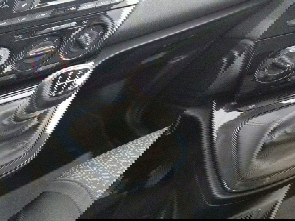 Lancia Ypsilon usata a Catania (8)