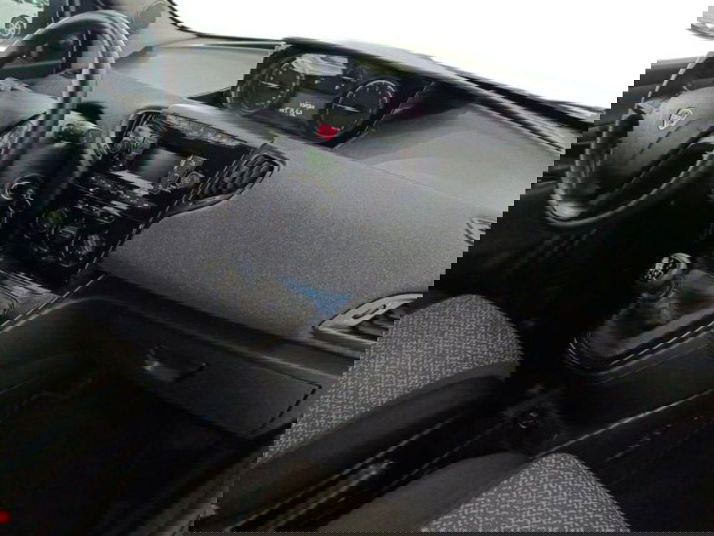 Lancia Ypsilon usata a Catania (9)