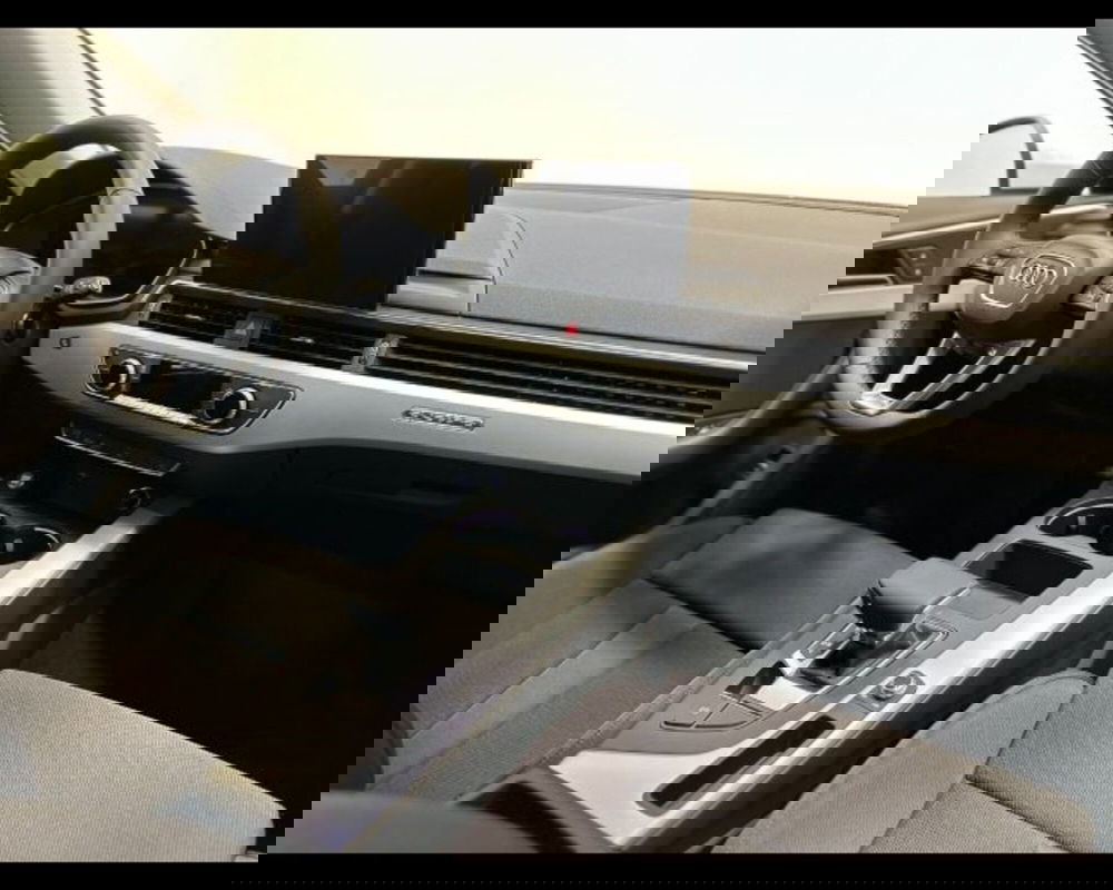 Audi A4 Avant nuova a Treviso (4)