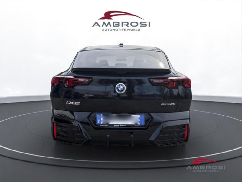 BMW iX2 nuova a Perugia (8)