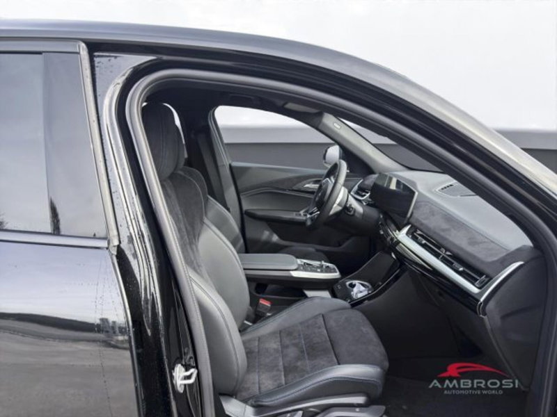 BMW iX2 nuova a Perugia (12)