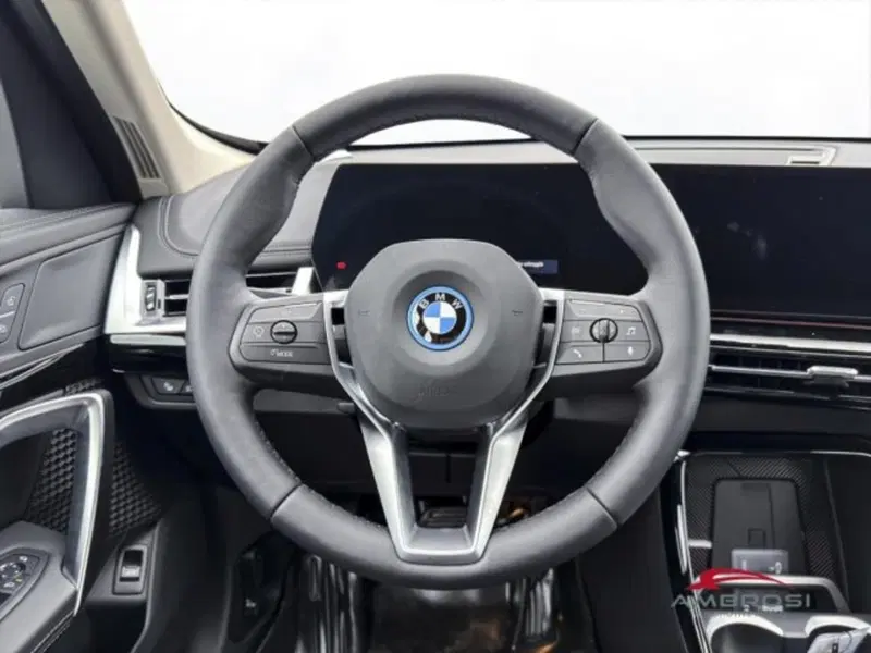 BMW iX1 usata a Perugia (13)