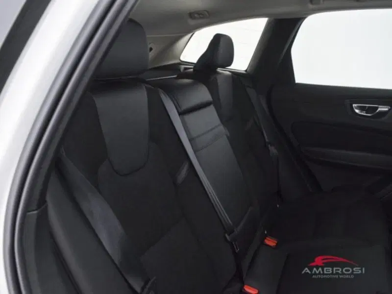 Volvo XC60 usata a Perugia (11)