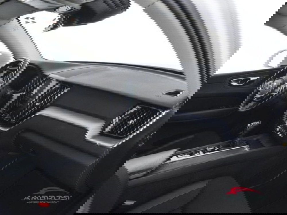 Volvo XC60 usata a Perugia (12)