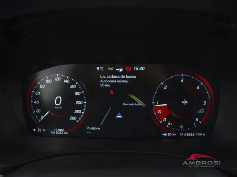 Volvo XC60 usata a Perugia (13)