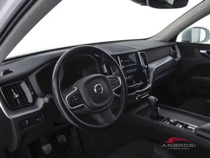 Volvo XC60 usata a Perugia (8)