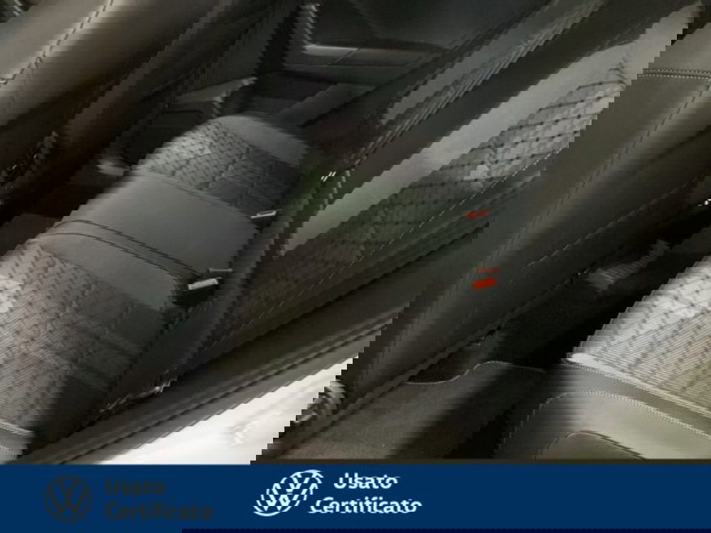 Volkswagen T-Roc nuova a Vicenza (17)