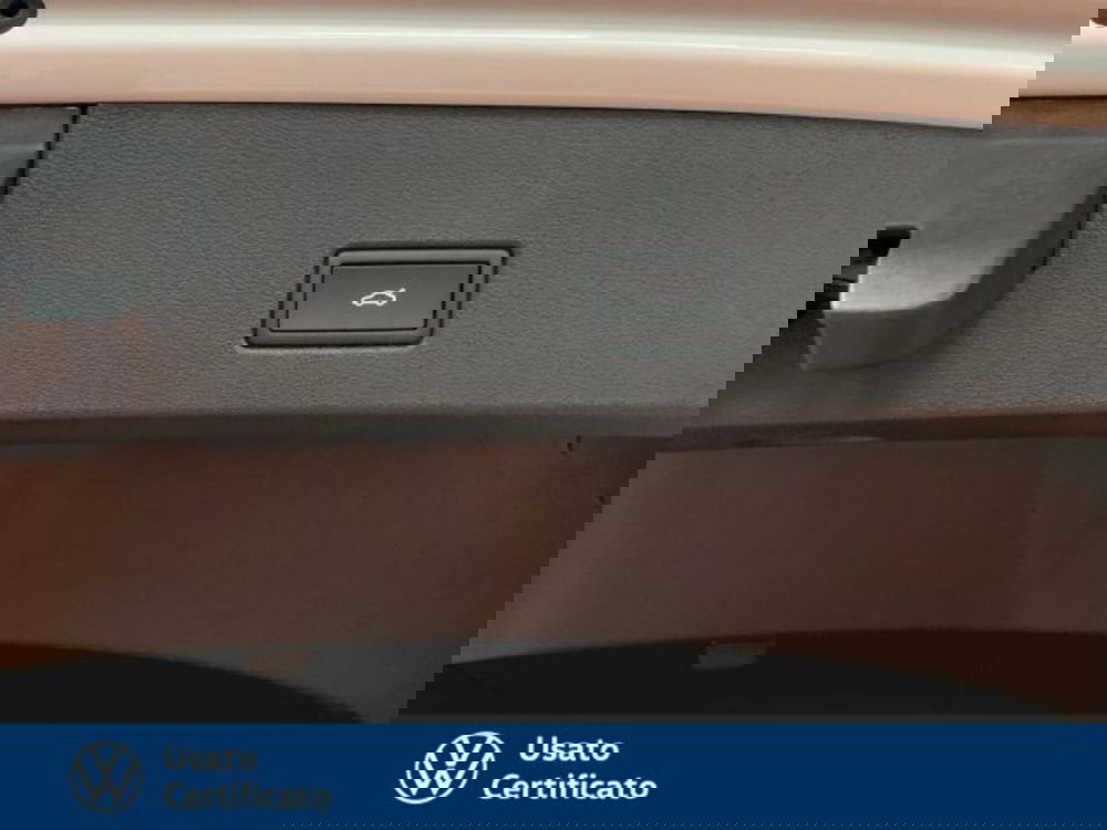 Volkswagen T-Roc nuova a Vicenza (20)