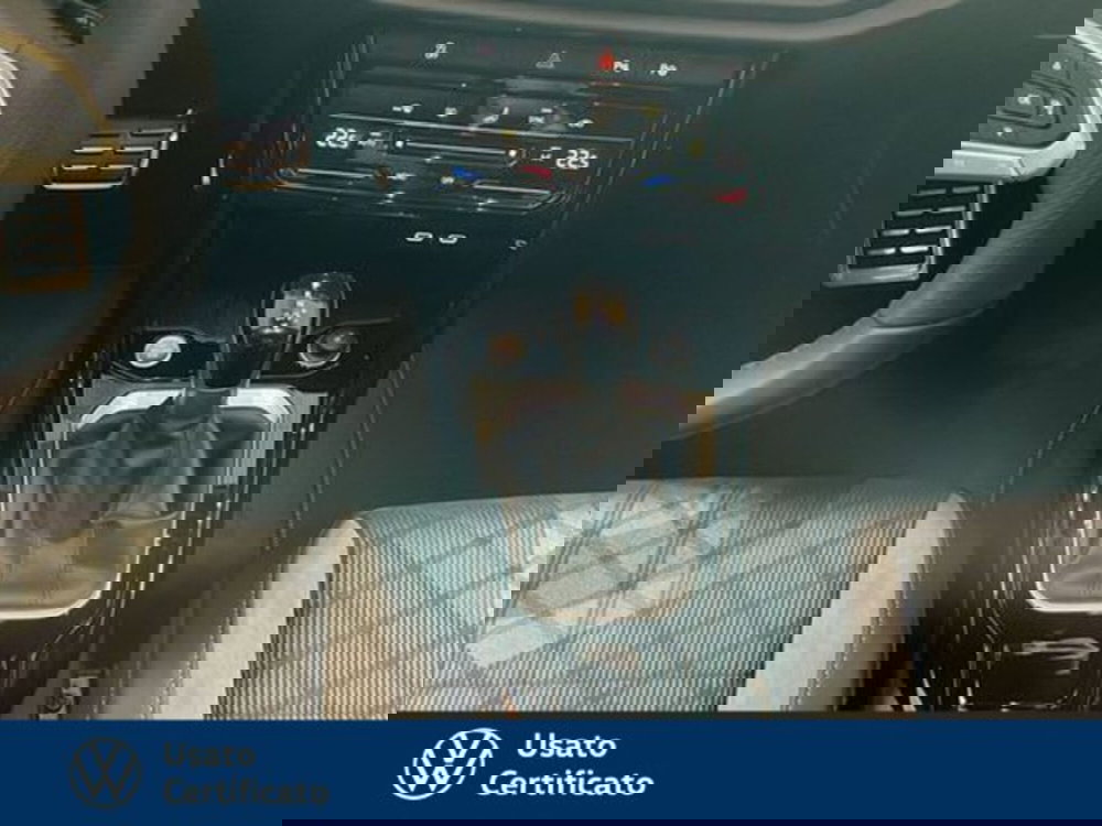 Volkswagen T-Roc nuova a Vicenza (11)