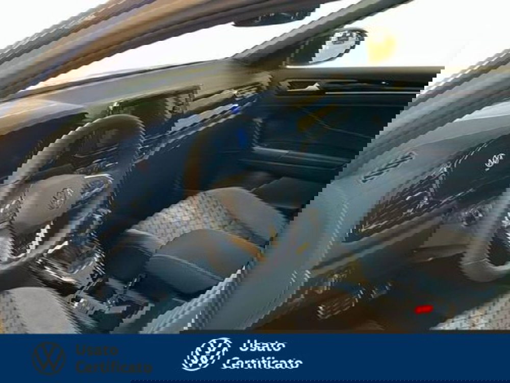 Volkswagen T-Roc nuova a Vicenza (7)