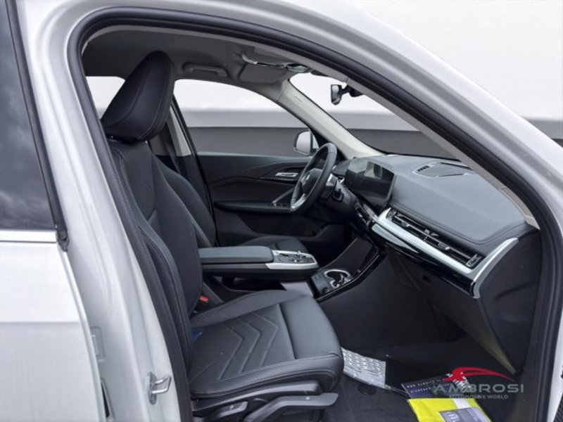 BMW iX1 usata a Perugia (11)