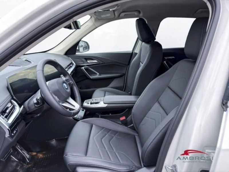BMW iX1 usata a Perugia (9)