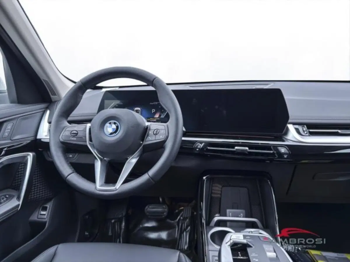 BMW iX1 nuova a Perugia (14)