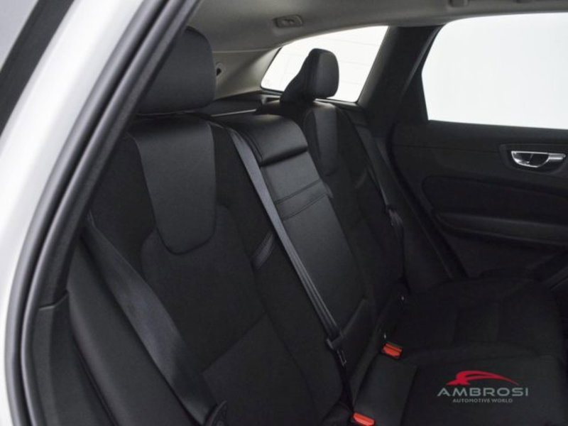 Volvo XC60 usata a Perugia (11)