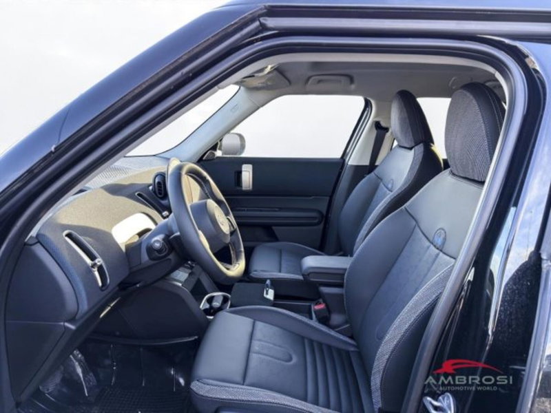 MINI Mini Countryman nuova a Perugia (10)