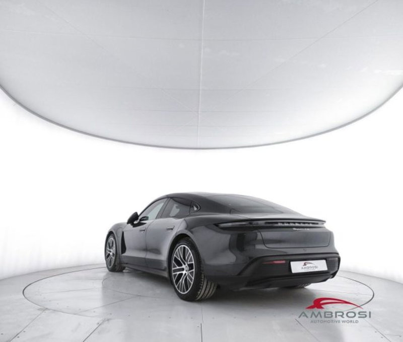 Porsche Taycan usata a Perugia (4)