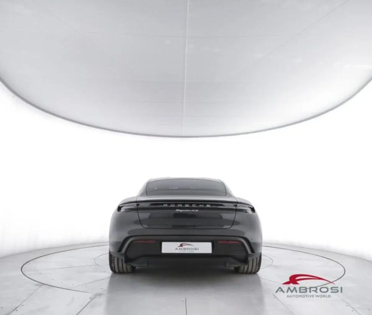 Porsche Taycan usata a Perugia (6)