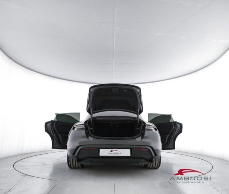 Porsche Taycan usata a Perugia (7)