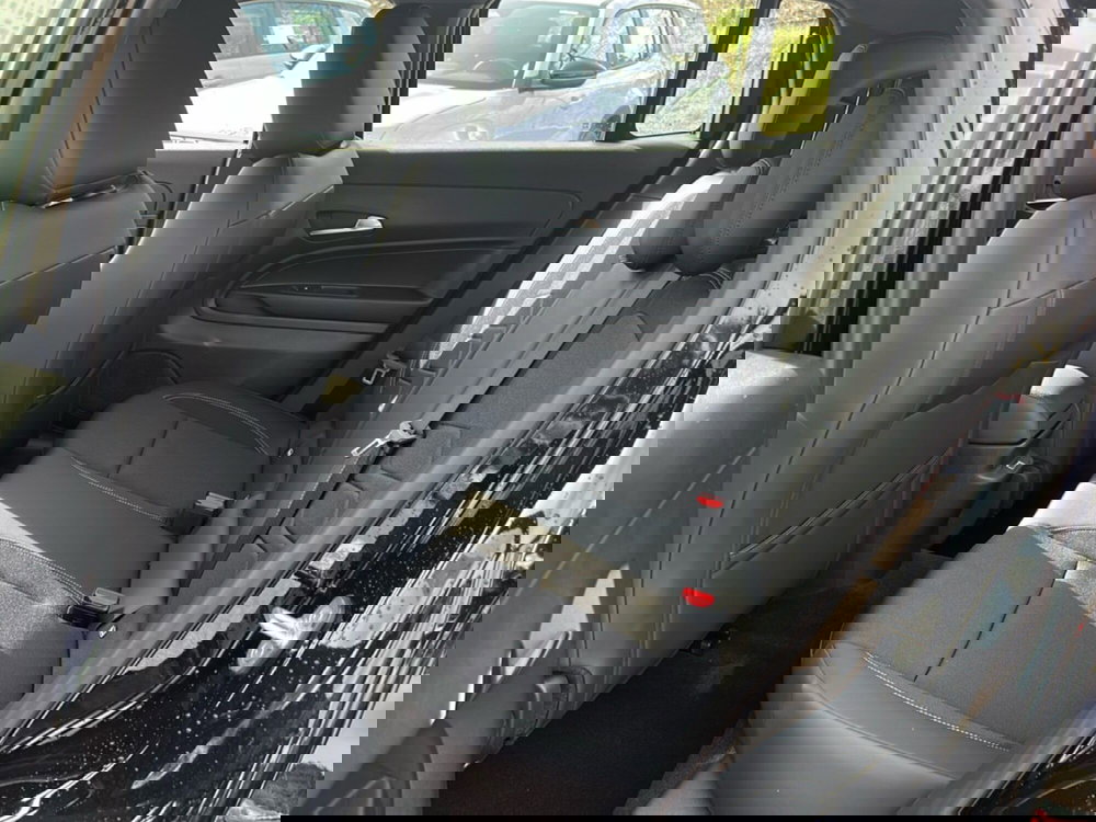 Jeep Avenger nuova a Roma (12)