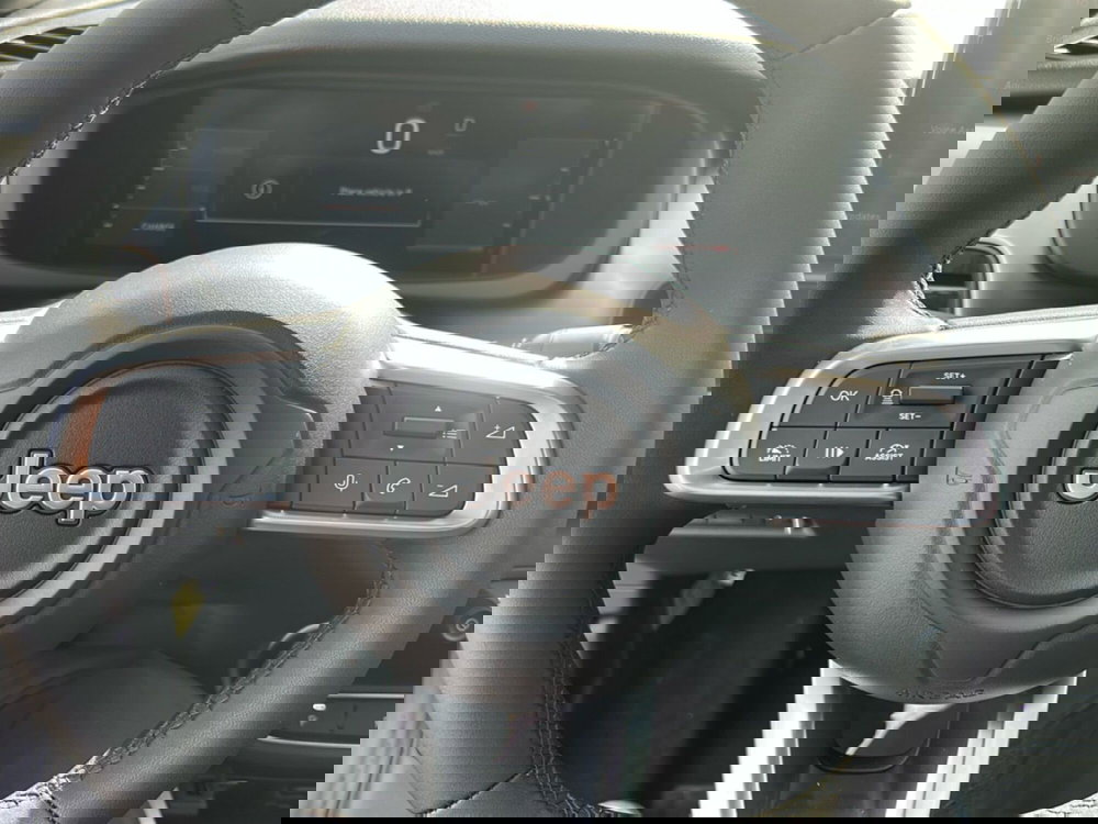 Jeep Avenger nuova a Roma (14)