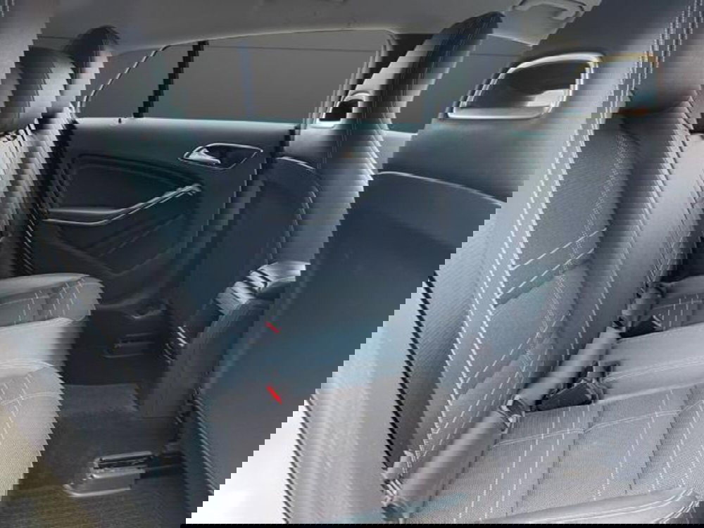 Mercedes-Benz CLA Shooting Brake usata a Milano (11)