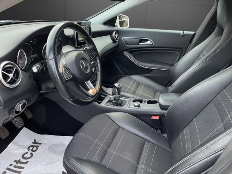 Mercedes-Benz CLA Shooting Brake usata a Milano (13)
