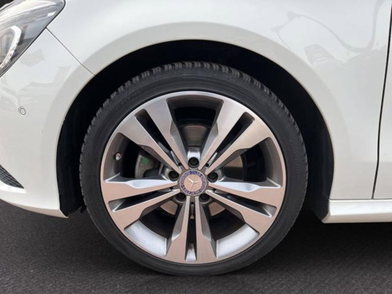 Mercedes-Benz CLA Shooting Brake usata a Milano (9)