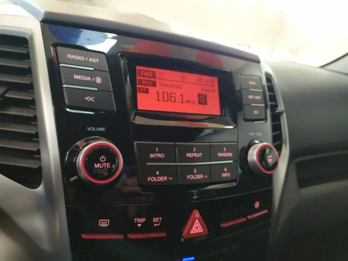 Ssangyong Tivoli usata a Trieste (11)