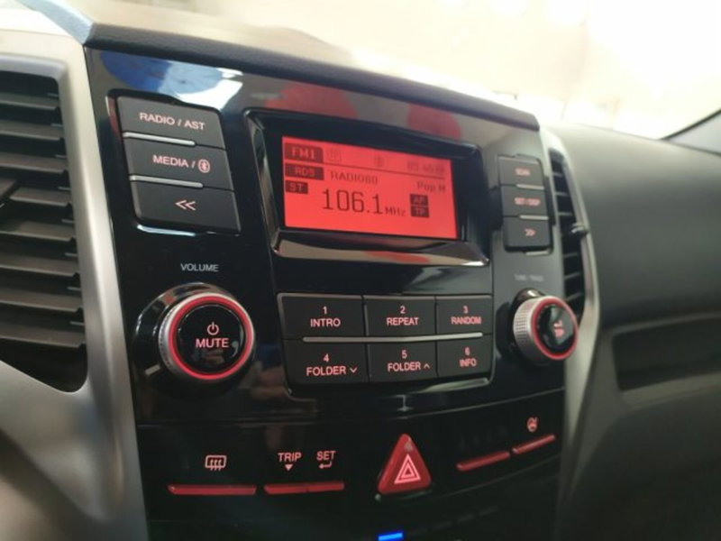 Ssangyong Tivoli usata a Trieste (11)