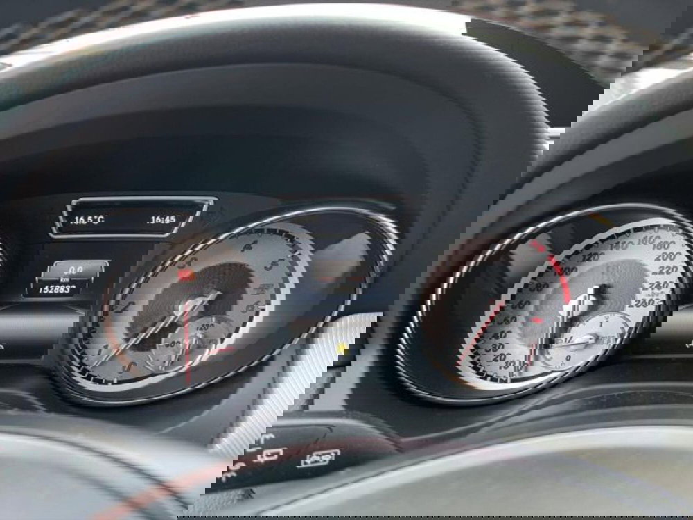 Mercedes-Benz CLA Shooting Brake usata a Novara (16)