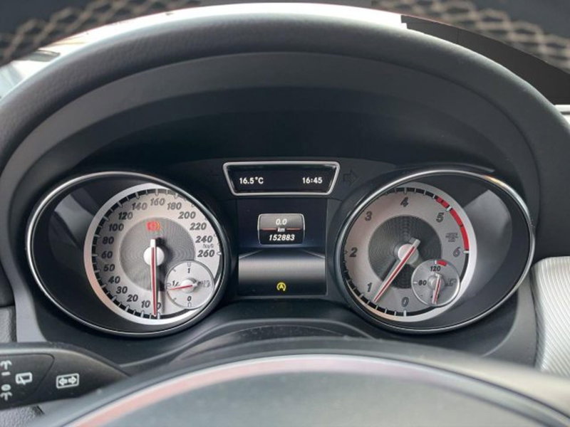 Mercedes-Benz CLA Shooting Brake usata a Novara (16)