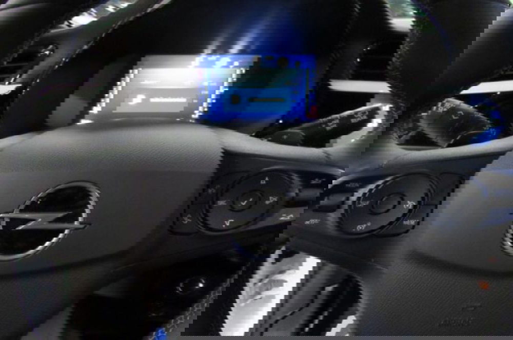 Opel Corsa usata a Milano (11)