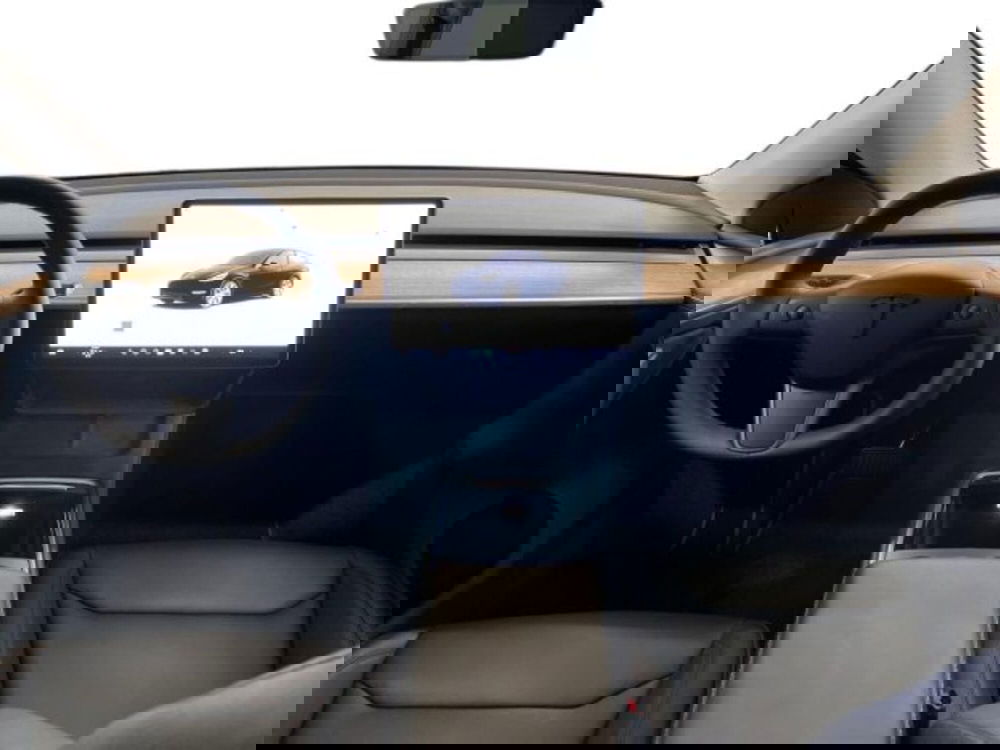 Tesla Model Y usata a Verona (8)