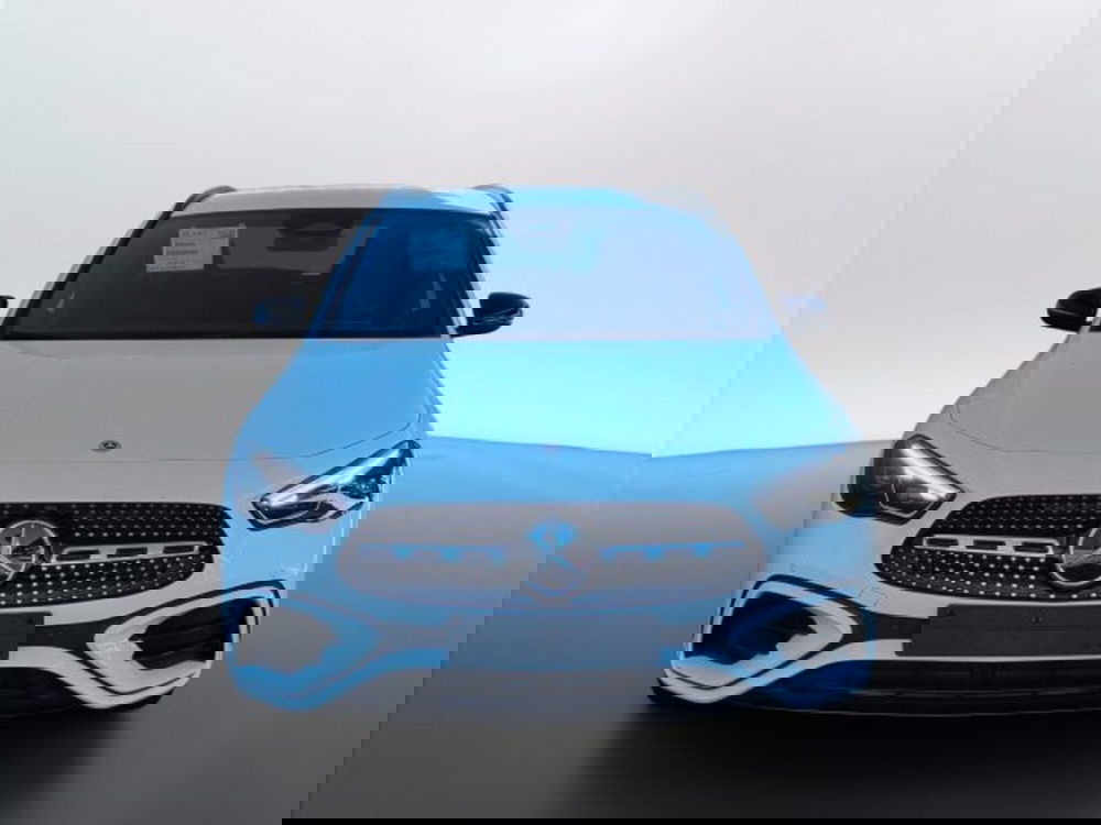 Mercedes-Benz GLA SUV nuova a Teramo (2)