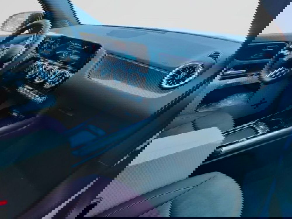 Mercedes-Benz GLA SUV nuova a Teramo (9)