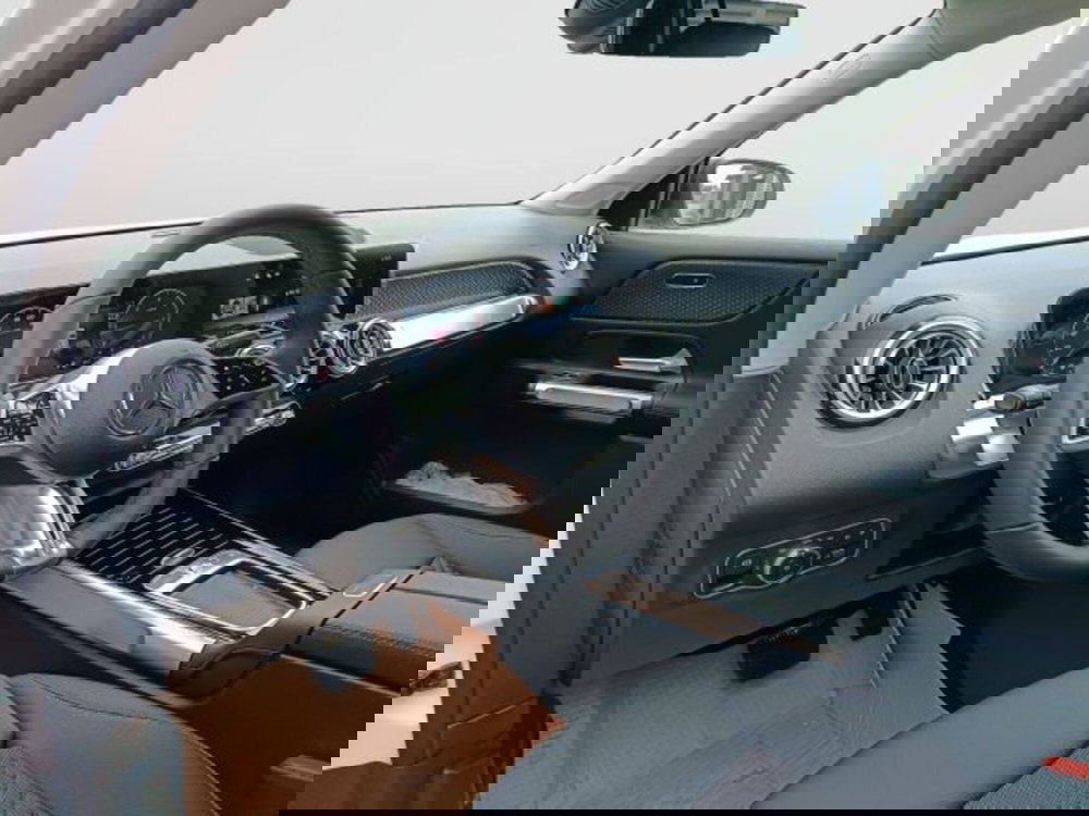 Mercedes-Benz GLB nuova a Teramo (7)