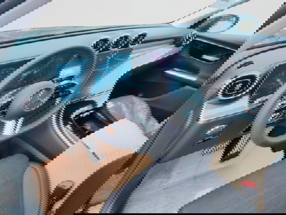 Mercedes-Benz GLC SUV nuova a Teramo (11)