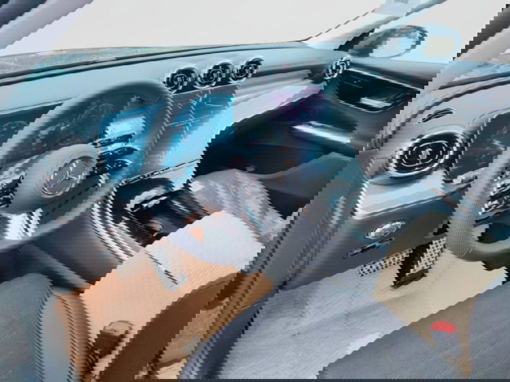 Mercedes-Benz GLC SUV nuova a Teramo (11)