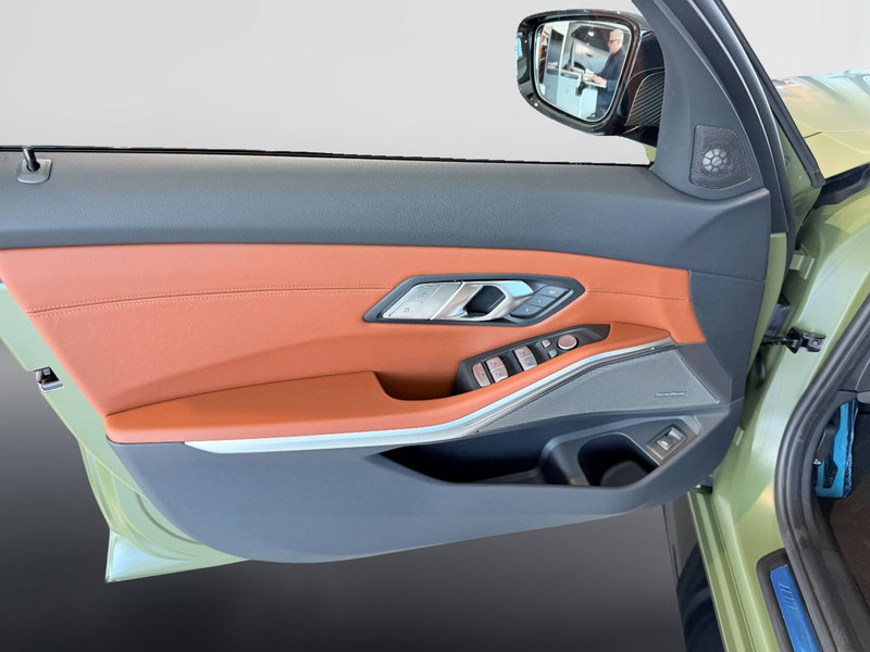 BMW Serie 3 Touring nuova a Ascoli Piceno (13)