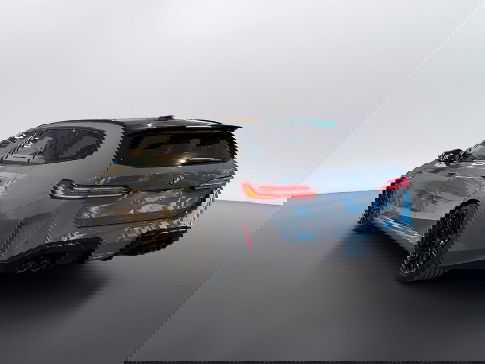 BMW Serie 5 Touring nuova a Ascoli Piceno (12)