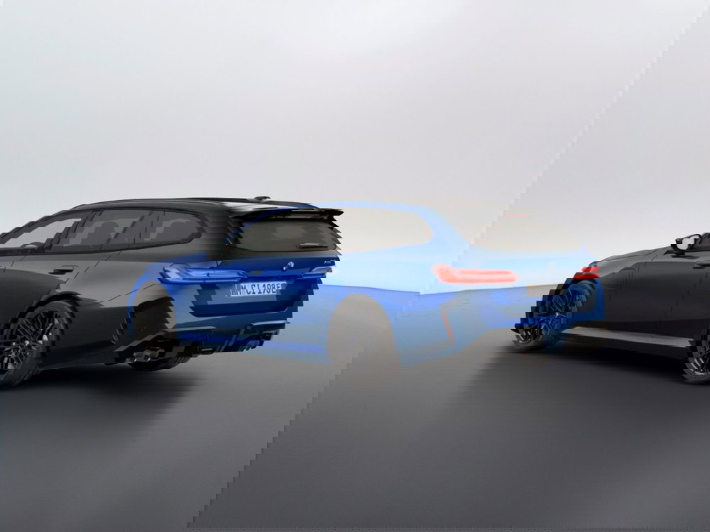 BMW Serie 5 Touring nuova a Ascoli Piceno (7)