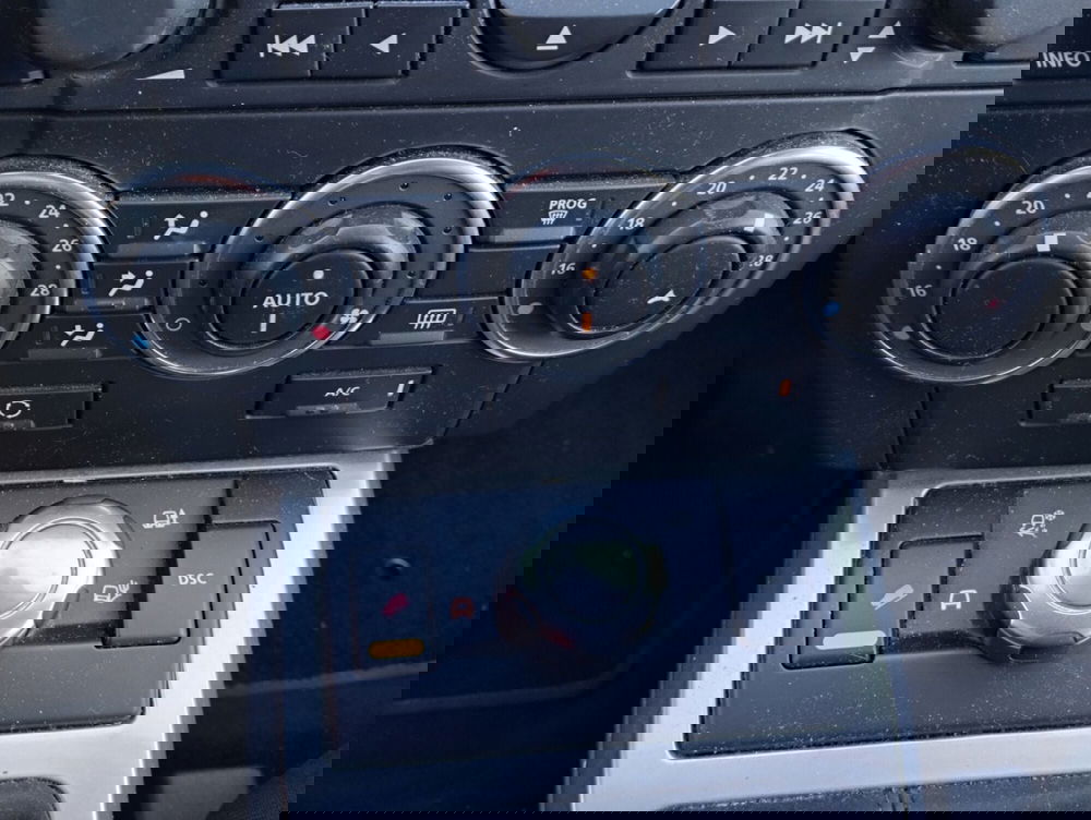 Land Rover Freelander usata a Asti (16)