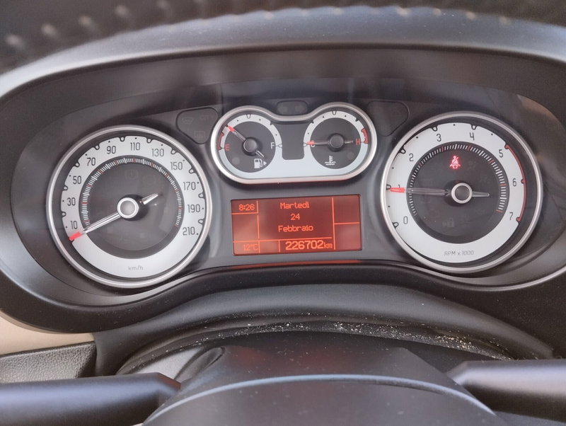 Fiat 500L usata a Asti (11)