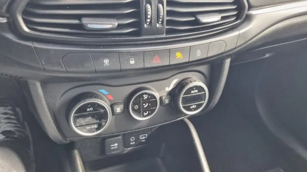 Fiat Tipo Station Wagon usata a Savona (6)
