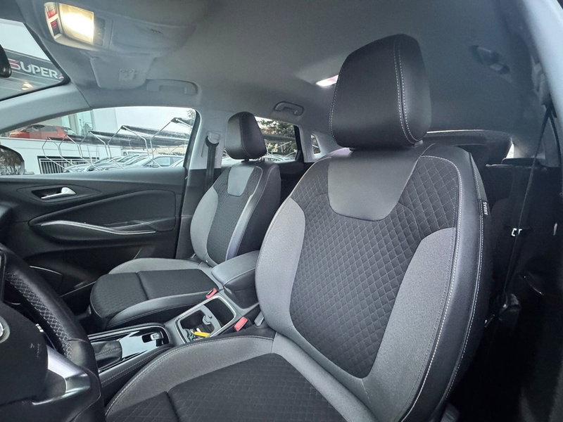 Opel Grandland X usata a Pavia (12)