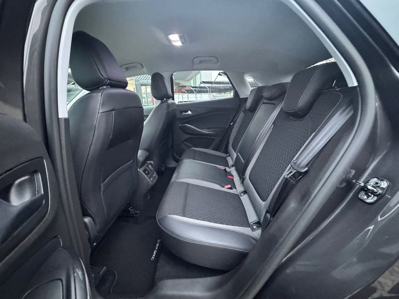 Opel Grandland X usata a Pavia (9)