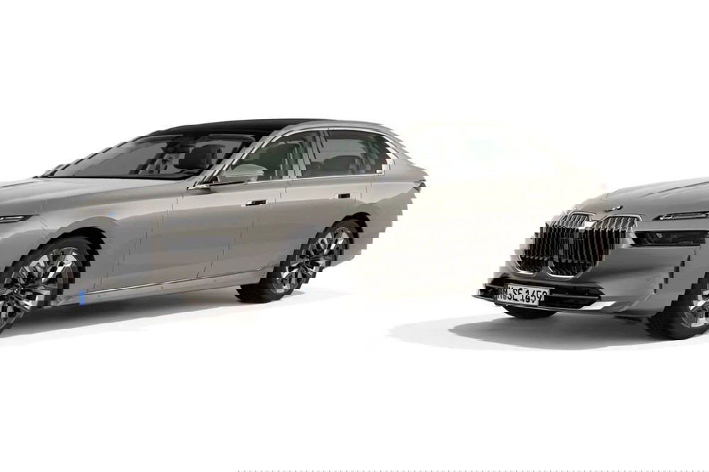 BMW Serie 7 nuova a Torino (2)